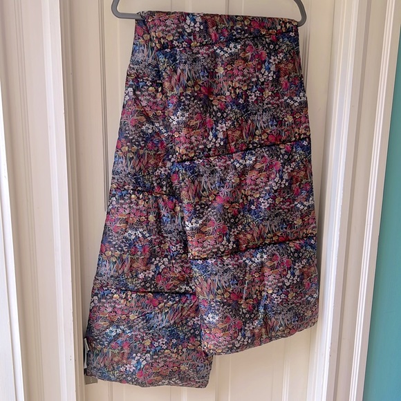 NWT J.Crew Puffer Scarf in Liberty Floral - Picture 6 of 8